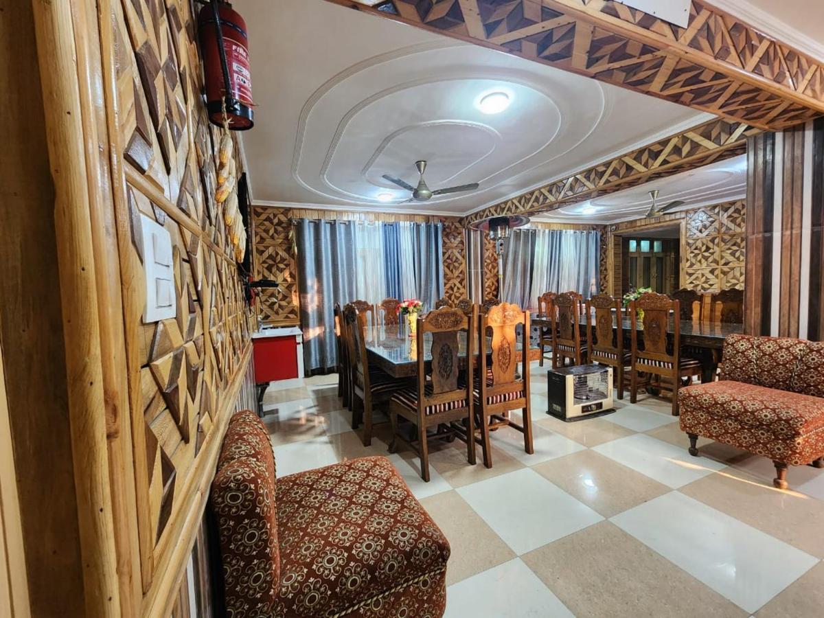Srinagar Group Of Hotels Exteriér fotografie