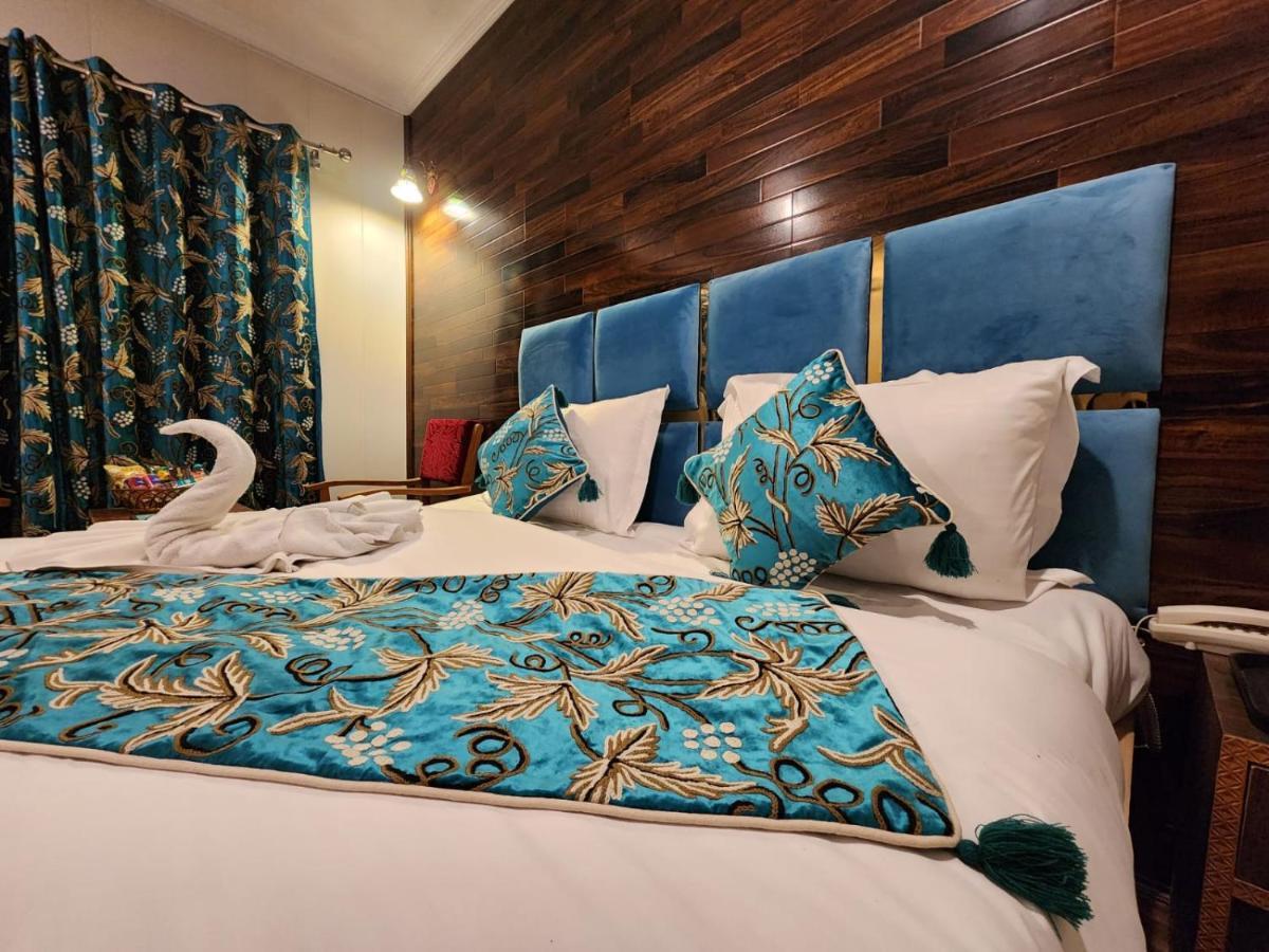 Srinagar Group Of Hotels Exteriér fotografie